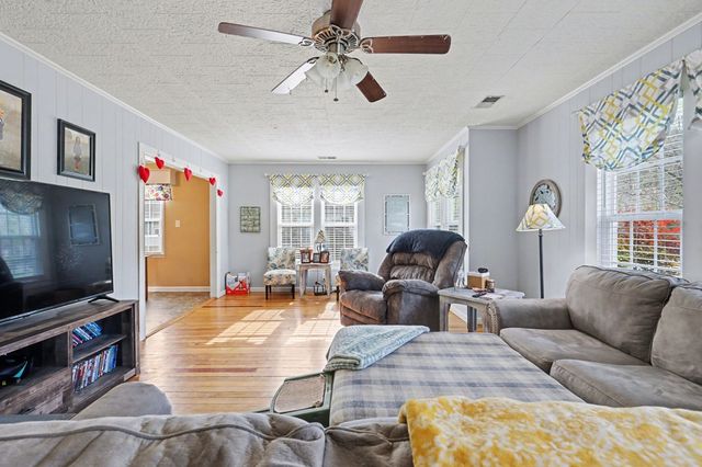 67 Lowell Street, Murphy, NC 28906