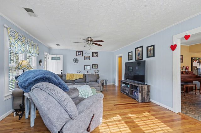 67 Lowell Street, Murphy, NC 28906