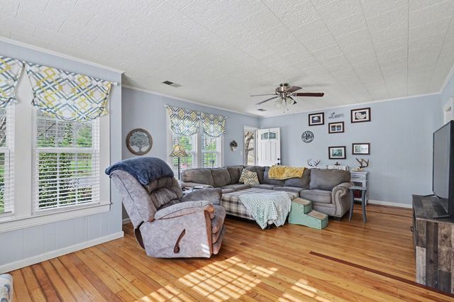 67 Lowell Street, Murphy, NC 28906