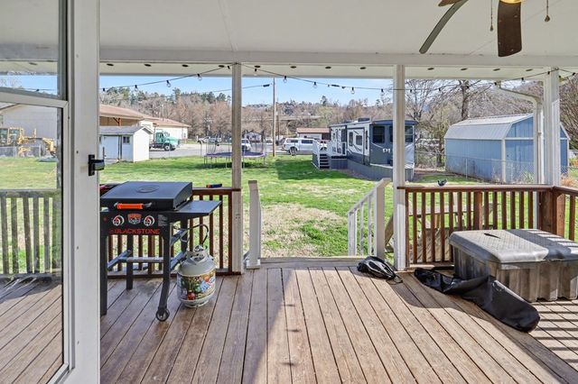 67 Lowell Street, Murphy, NC 28906