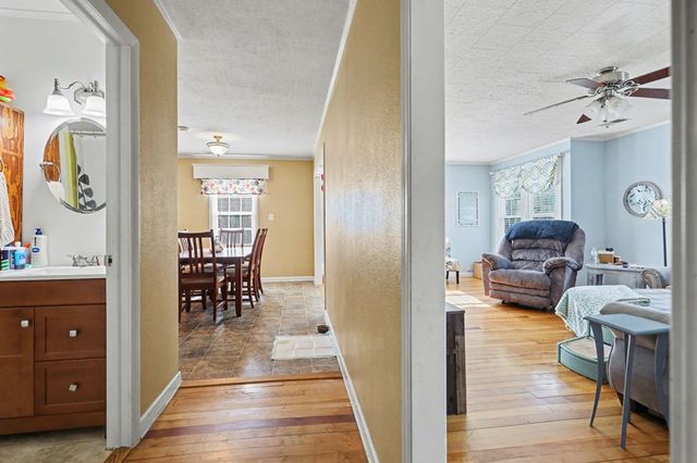 67 Lowell Street, Murphy, NC 28906