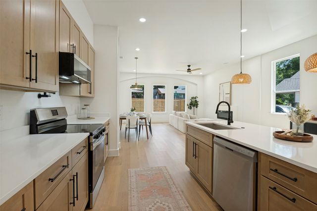 524 Tama Street, Dallas, TX 75203