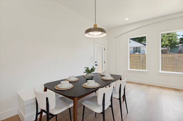 524 Tama Street, Dallas, TX 75203