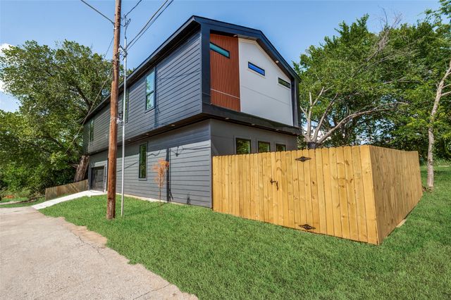 524 Tama Street, Dallas, TX 75203