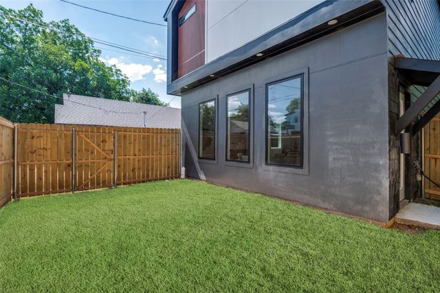 524 Tama Street, Dallas, TX 75203