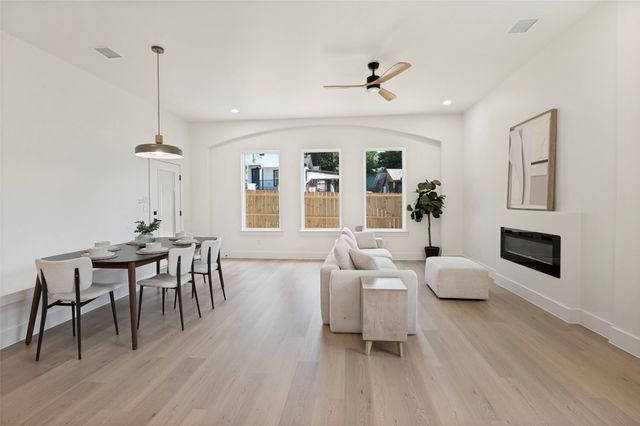 524 Tama Street, Dallas, TX 75203
