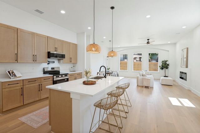 524 Tama Street, Dallas, TX 75203