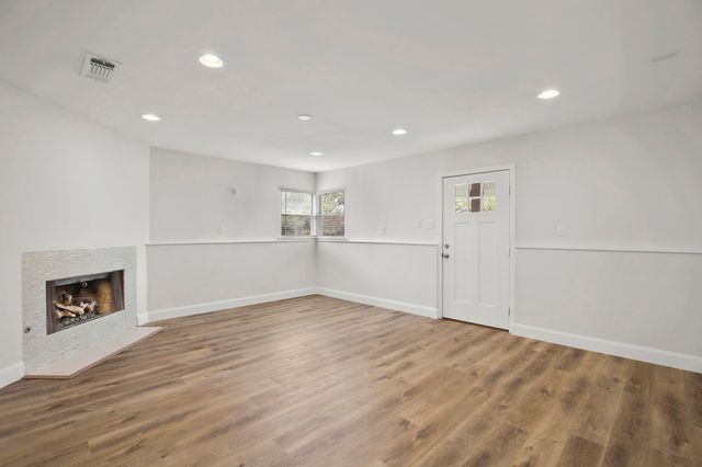 426 Pittman Street, Richardson, TX 75081