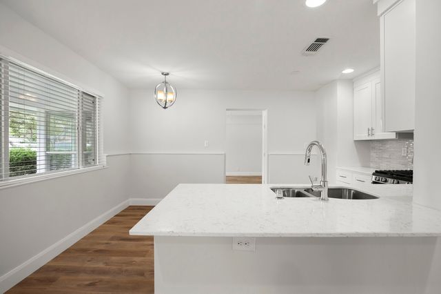 426 Pittman Street, Richardson, TX 75081
