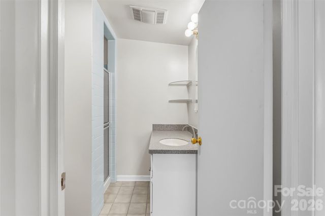 10 Woodmont Drive, Asheville, NC 28806