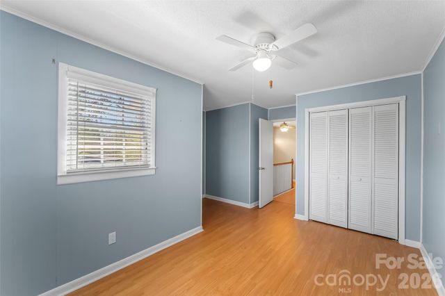 10 Woodmont Drive, Asheville, NC 28806