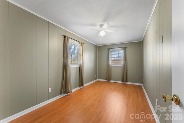 10 Woodmont Drive, Asheville, NC 28806