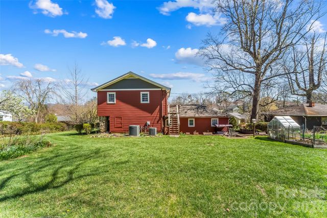 10 Woodmont Drive, Asheville, NC 28806