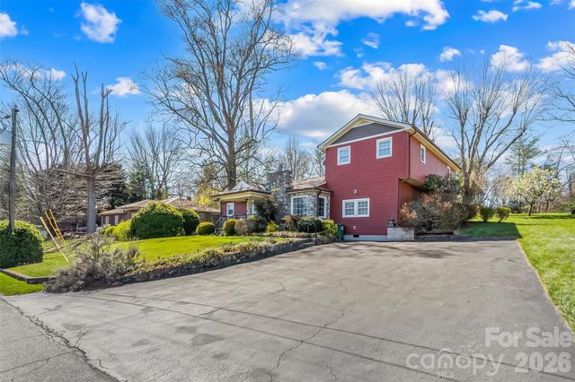 10 Woodmont Drive, Asheville, NC 28806