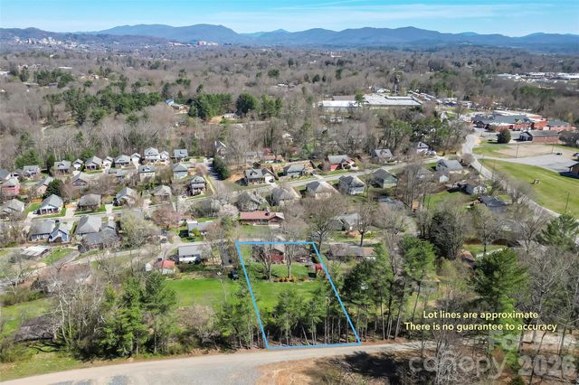 10 Woodmont Drive, Asheville, NC 28806