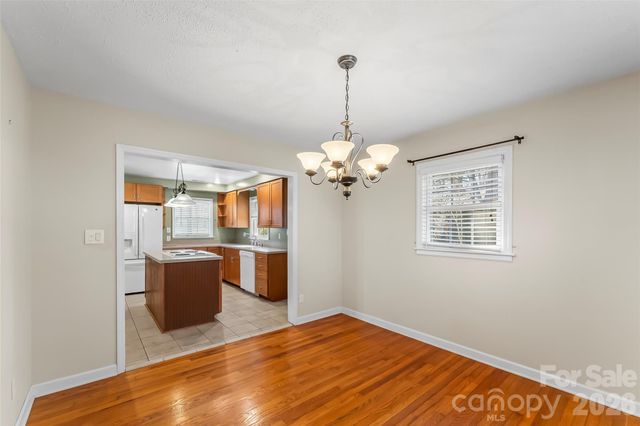 10 Woodmont Drive, Asheville, NC 28806