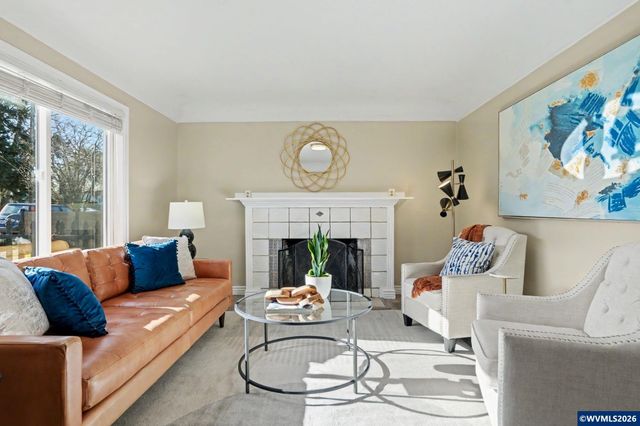 345 23rd St N, Salem, OR 97301