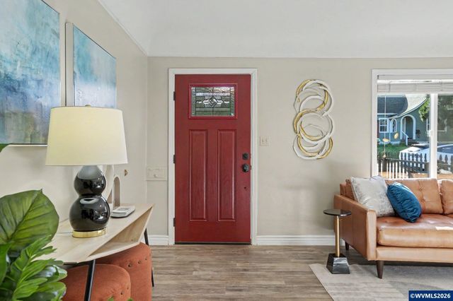 345 23rd St N, Salem, OR 97301