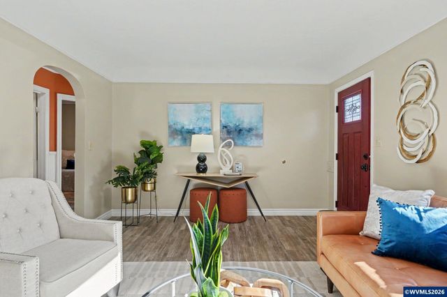 345 23rd St N, Salem, OR 97301