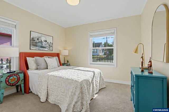 345 23rd St N, Salem, OR 97301