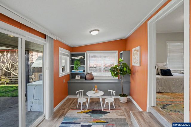 345 23rd St N, Salem, OR 97301