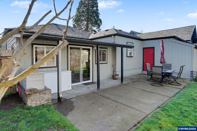 345 23rd St N, Salem, OR 97301