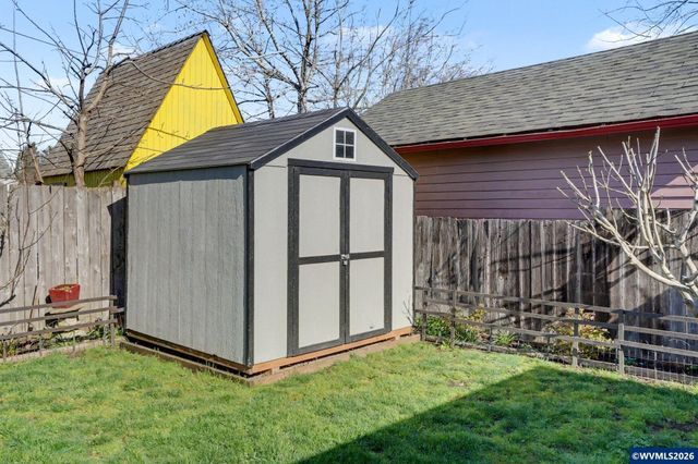 345 23rd St N, Salem, OR 97301