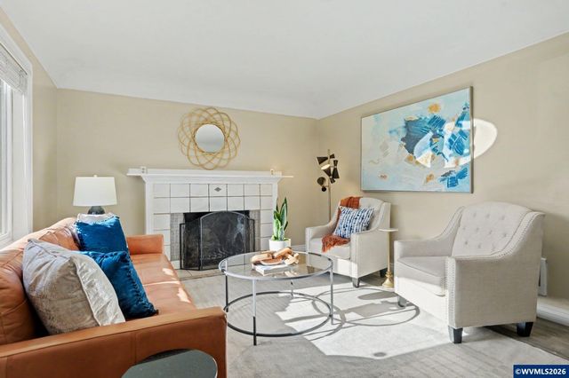 345 23rd St N, Salem, OR 97301