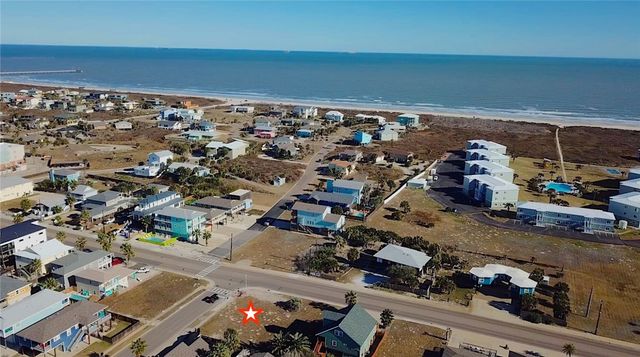 1002 S Eleventh St, Port Aransas, TX 78373