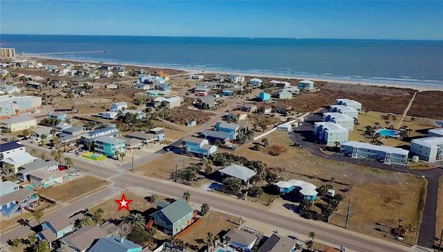 1002 S Eleventh St, Port Aransas, TX 78373