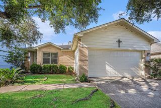 1807 Oxford Green Court, Fresno, TX 77545