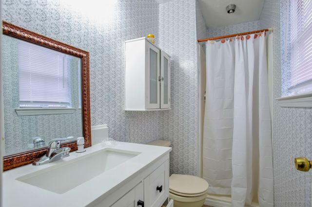 3296 Anderson Rd, Antioch, TN 37013