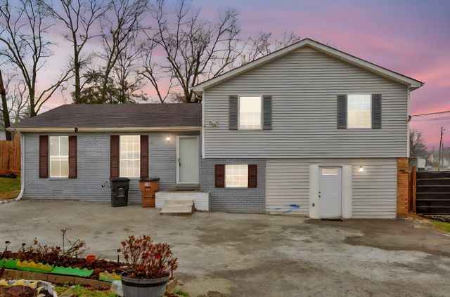 3296 Anderson Rd, Antioch, TN 37013