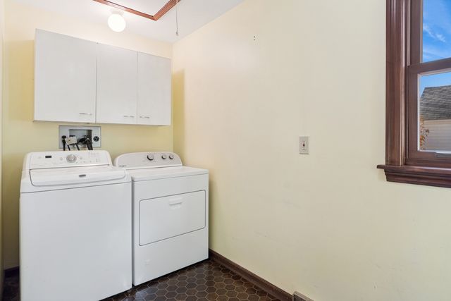 55 Garfield Street, Oswego, IL 60543