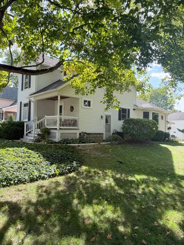 55 Garfield Street, Oswego, IL 60543