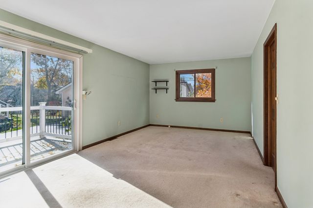 55 Garfield Street, Oswego, IL 60543