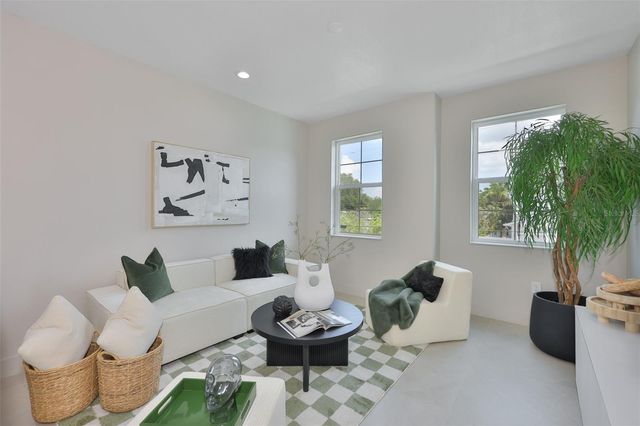 3506 W ROGERS AVENUE, Tampa, FL 33611