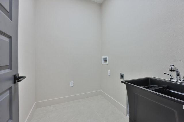3506 W ROGERS AVENUE, Tampa, FL 33611