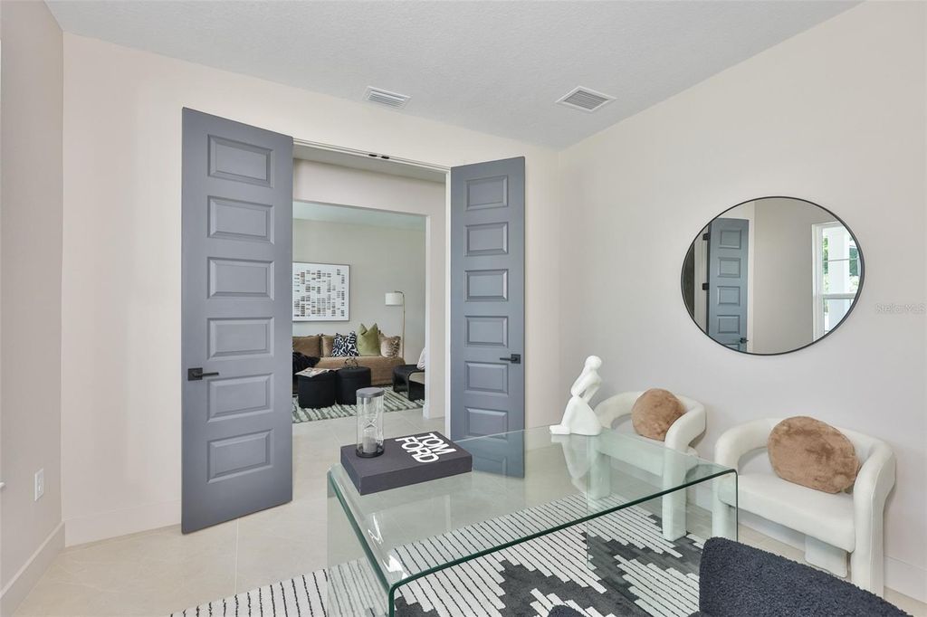 Image 11 of property listing at 3506 W ROGERS AVENUE, Tampa, FL 33611