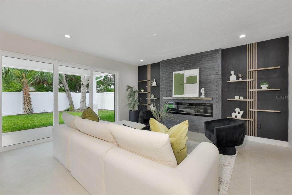 Image 12 of property listing at 3506 W ROGERS AVENUE, Tampa, FL 33611