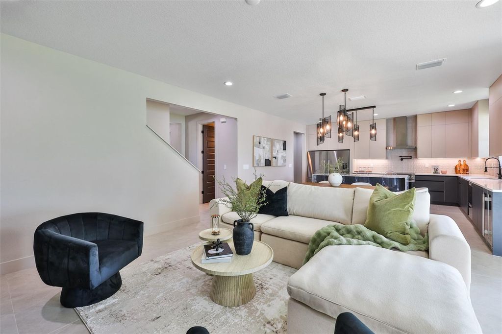 Image 15 of property listing at 3506 W ROGERS AVENUE, Tampa, FL 33611