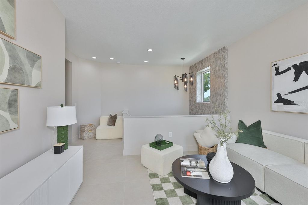 Image 32 of property listing at 3506 W ROGERS AVENUE, Tampa, FL 33611
