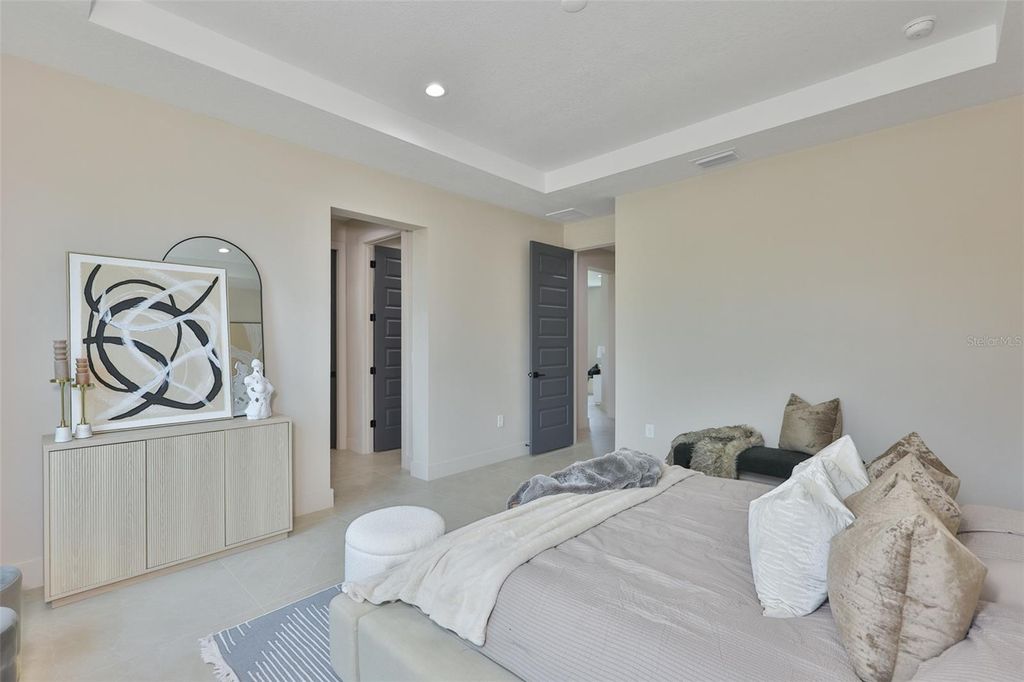 Image 38 of property listing at 3506 W ROGERS AVENUE, Tampa, FL 33611