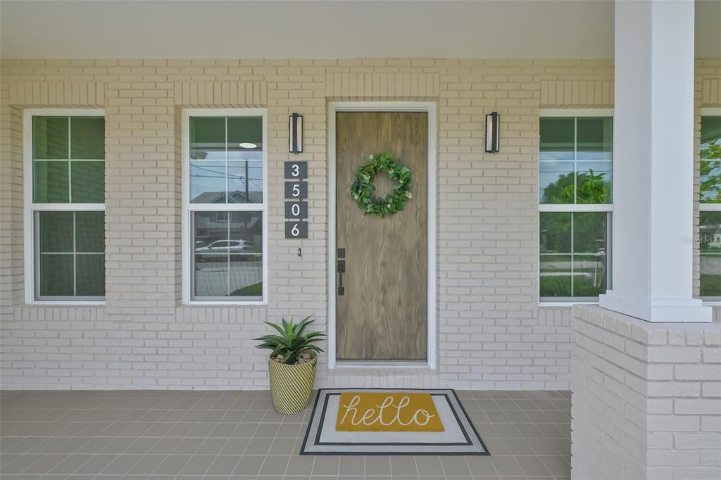 Image 5 of property listing at 3506 W ROGERS AVENUE, Tampa, FL 33611