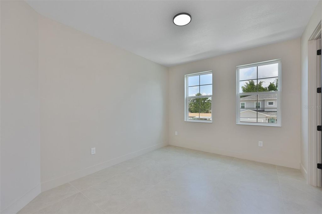 Image 47 of property listing at 3506 W ROGERS AVENUE, Tampa, FL 33611