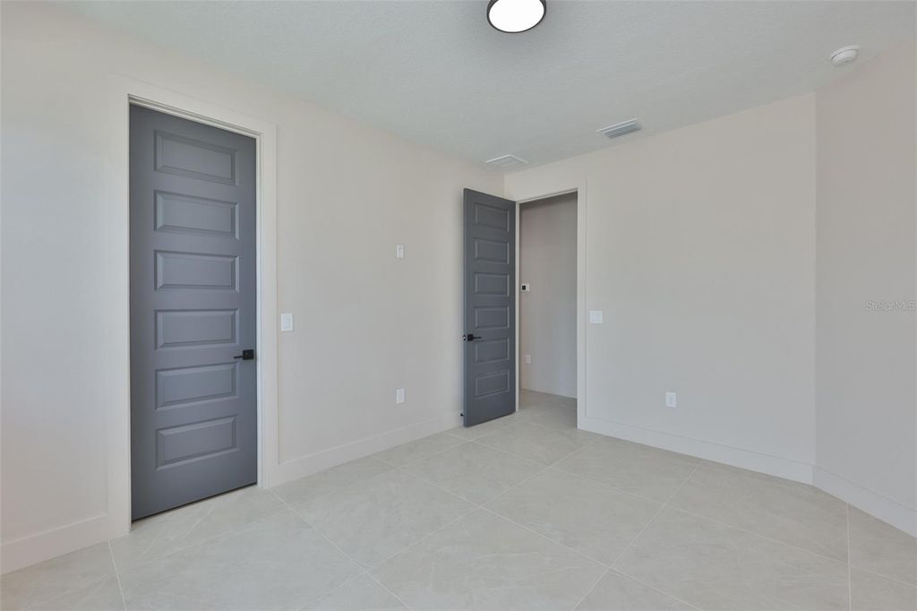 Image 48 of property listing at 3506 W ROGERS AVENUE, Tampa, FL 33611