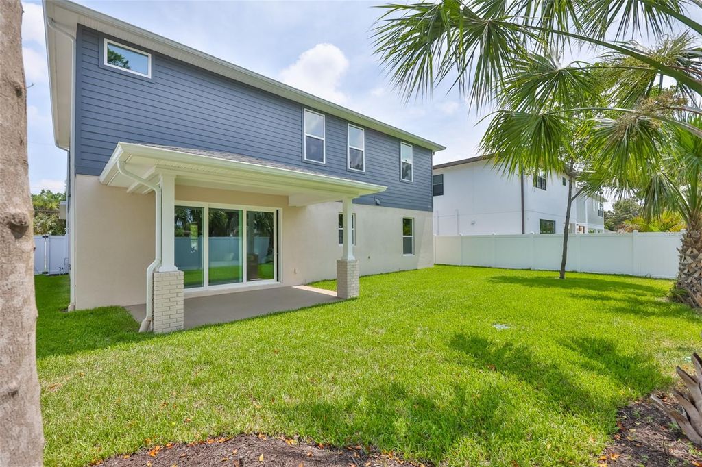 Image 59 of property listing at 3506 W ROGERS AVENUE, Tampa, FL 33611
