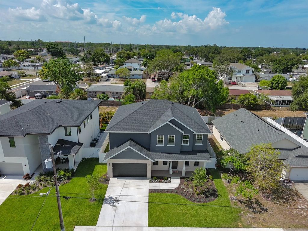 Image 64 of property listing at 3506 W ROGERS AVENUE, Tampa, FL 33611