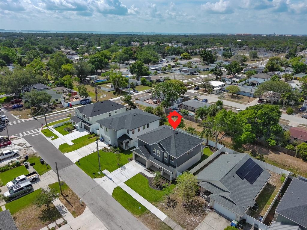 Image 66 of property listing at 3506 W ROGERS AVENUE, Tampa, FL 33611