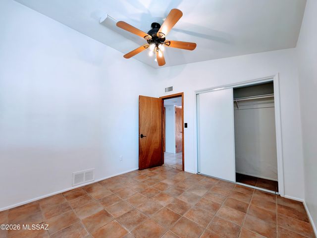 7424 N La Canada Drive, Tucson, AZ 85704